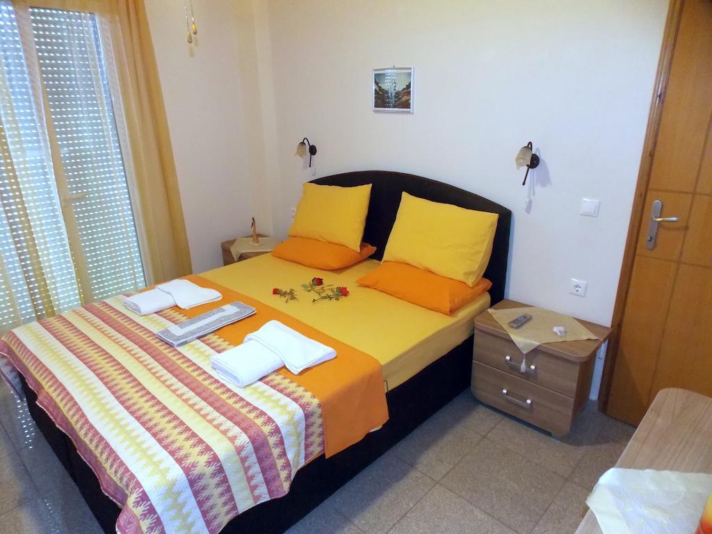Nikos Apartments Ormos Panagias Rum bild